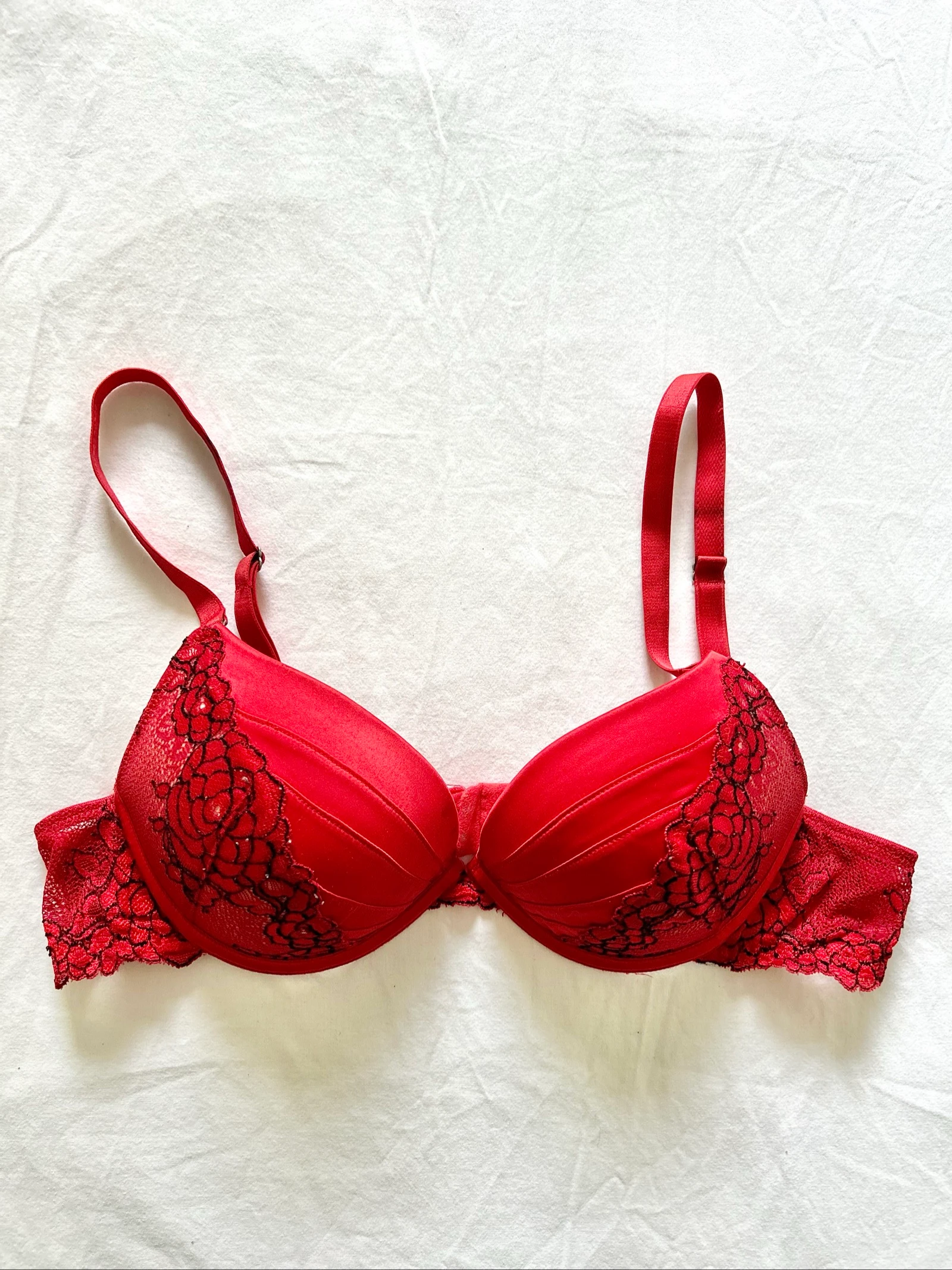 Sutiã vermelho de renda Tamanho 90B + porta-cintas vermelho Tamanho 38/40 poliéster – photo 6